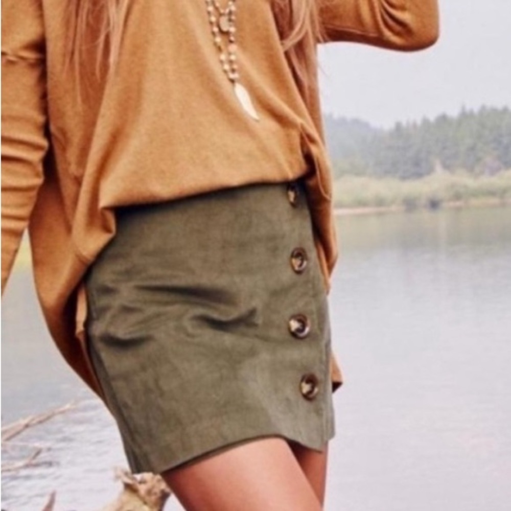 Olive Button-Front Mini Skirt - Picture 2 of 5